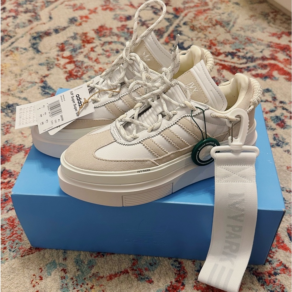 Adidas BRAND NEW ivy park super sleek 72 sneakers